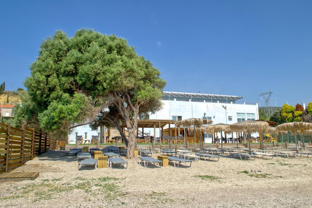 Epipleon Luxury Suites -106- Δωμάτιο 40Τμ Με Βεράντα 45Τμ Μπροστά Στην Θάλασσα Нафпактос Экстерьер фото
